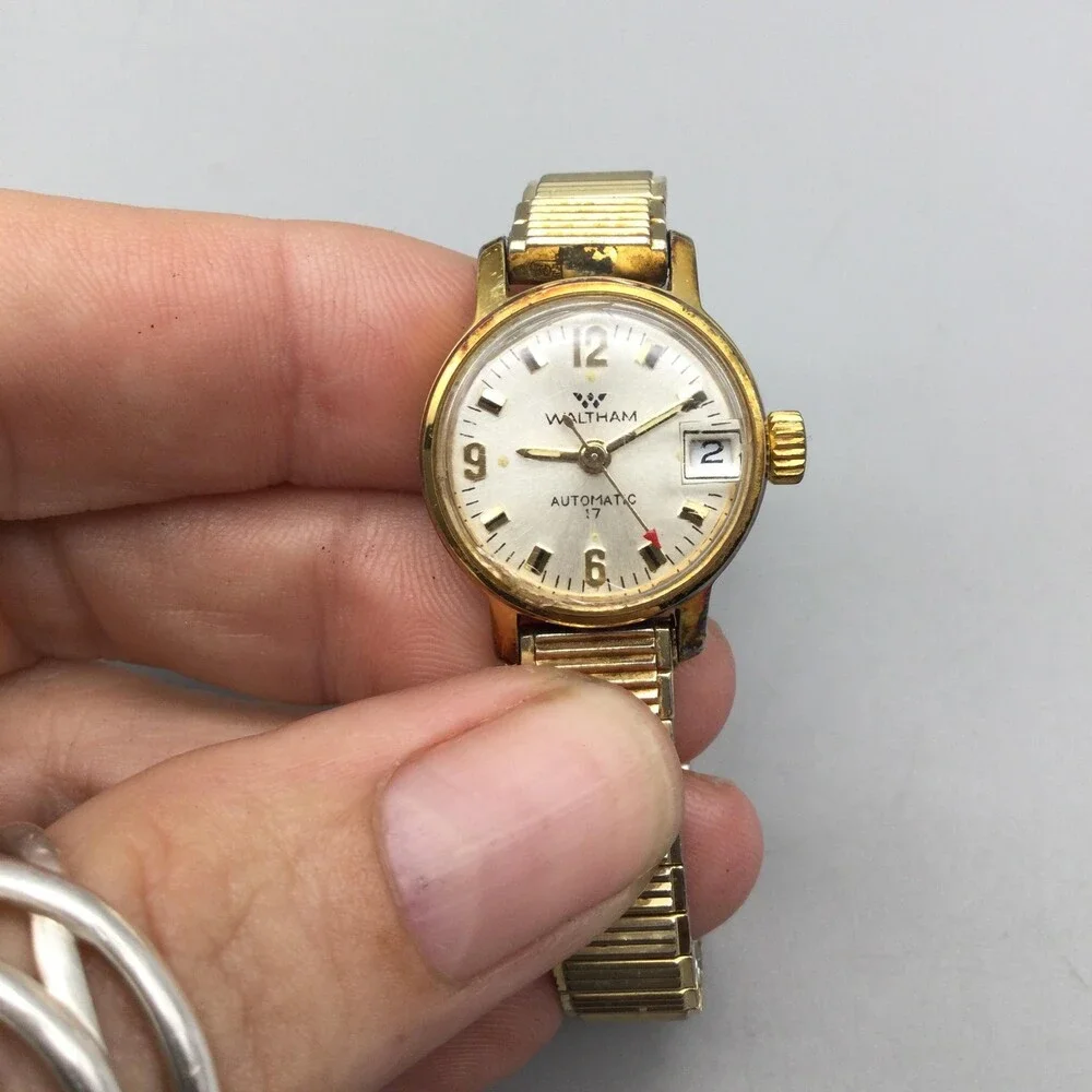 Vintage Waltham Automatic Womens Watch 21mm CRACKED CRYSTAL Gold Tone Bracelet